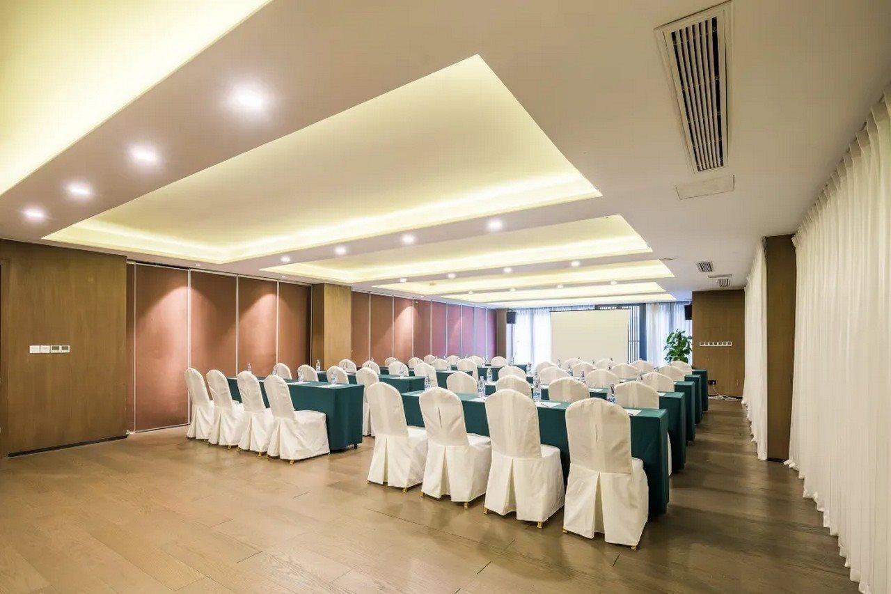 Chengdu Chanyi Jincheng Courtyard Hotel Экстерьер фото